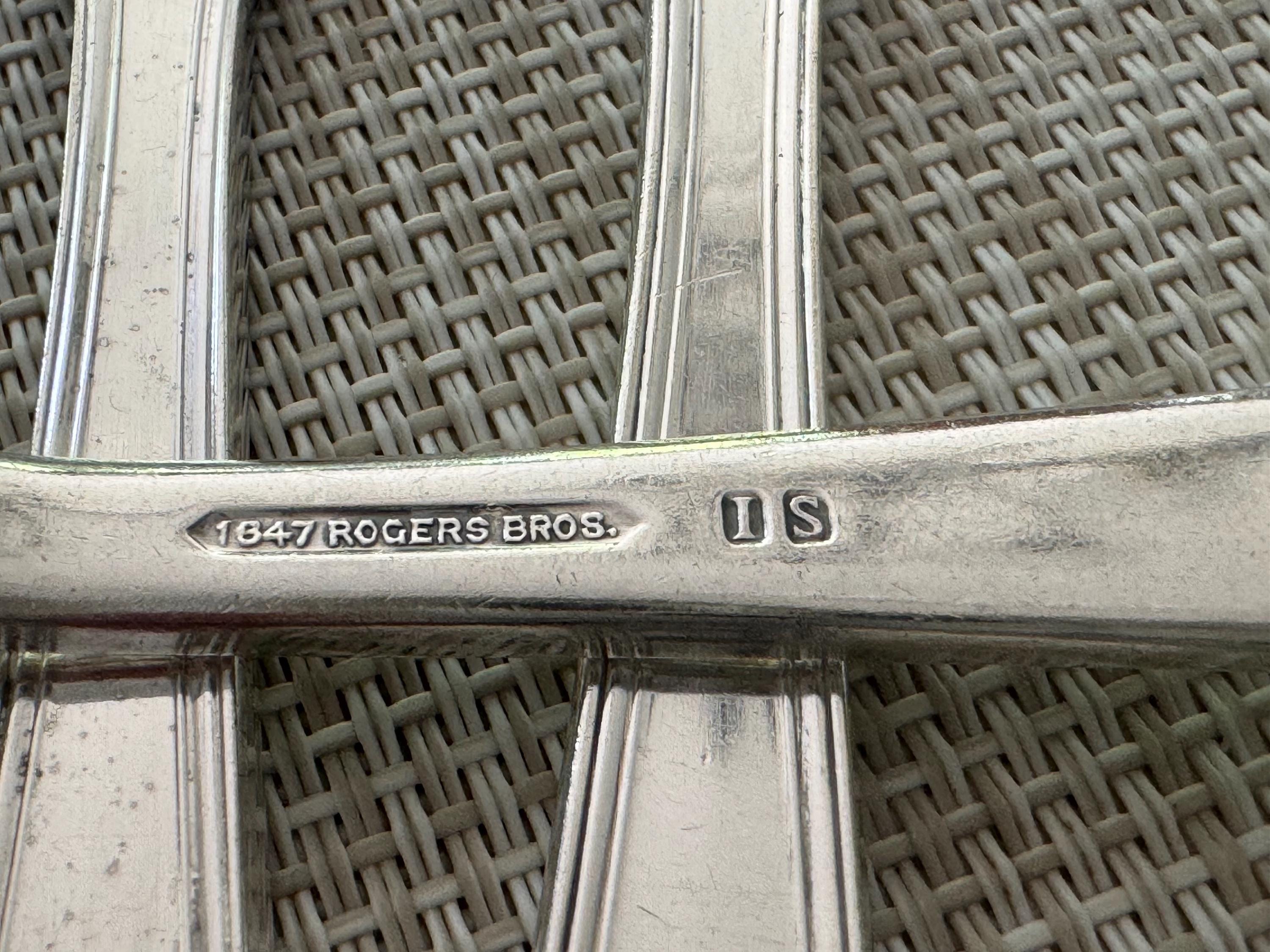 Antique 1847 Rogers Bros IS Silverplate Master Butter Knife & Spreaders – Set of 4, detail view 1