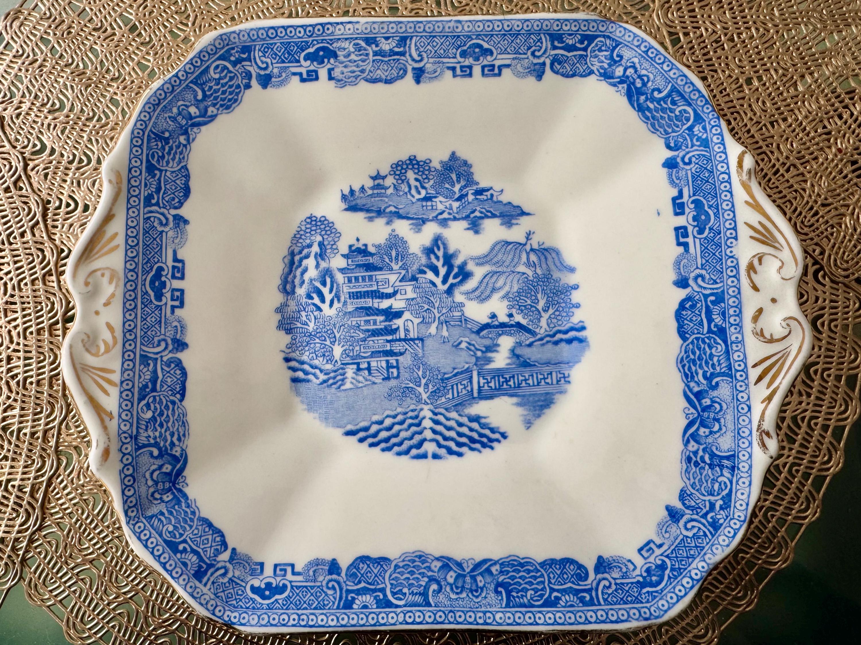 Antique Edwards & Brown Blue Willow Handled Serving Plate – Made in England (1874-1932), front view