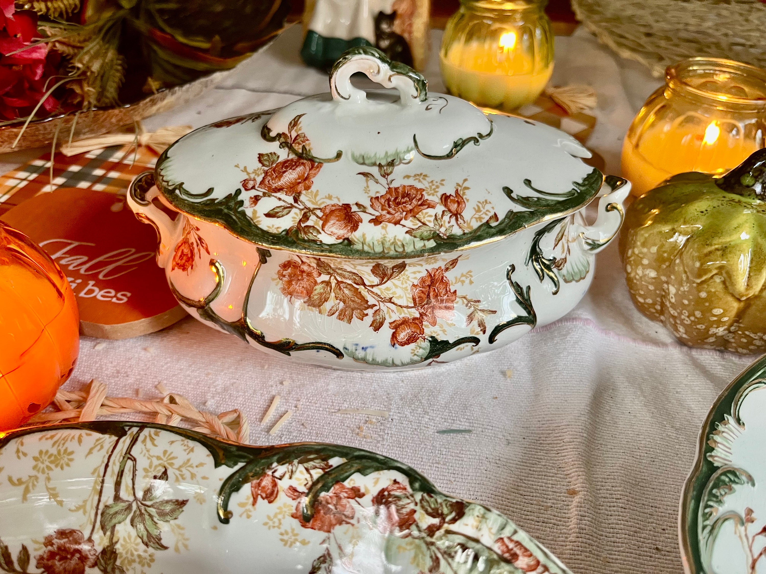 Antique Ridgway England Floral Dining Ensemble: Green & Gold, 6-Piece Set, detail view 4