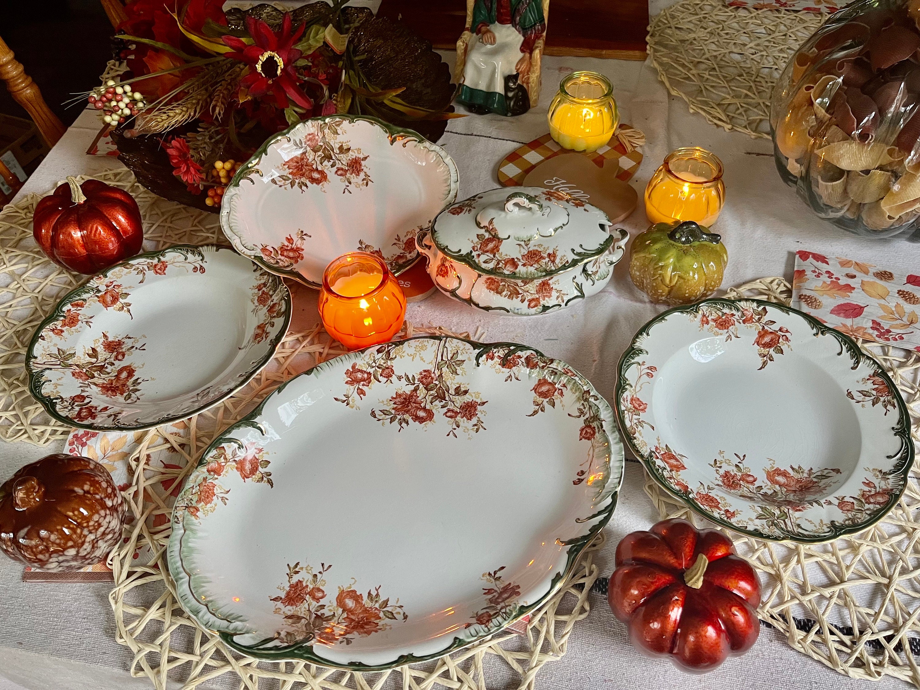 Antique Ridgway England Floral Dining Ensemble: Green & Gold, 6-Piece Set, detail view 6