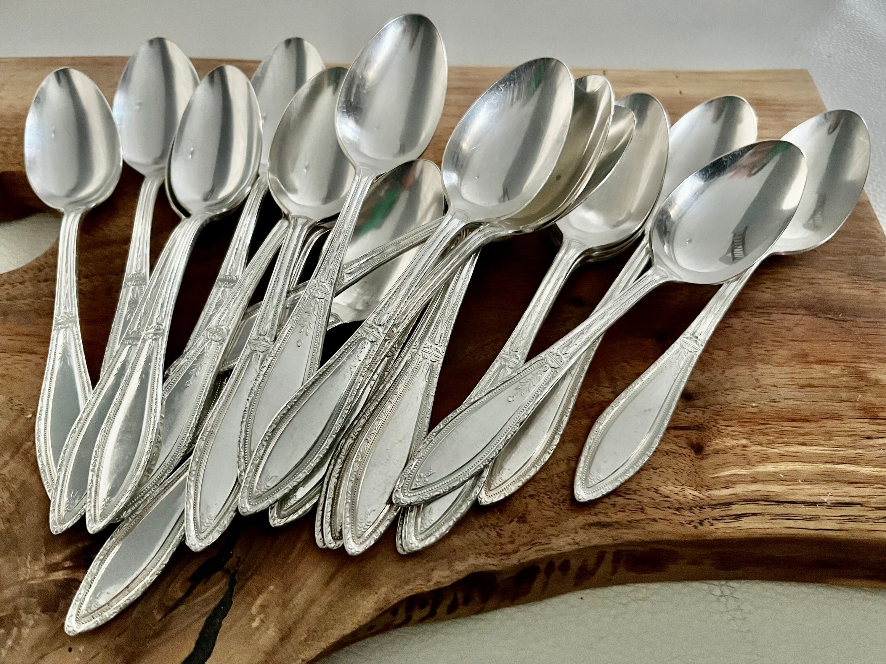Antique Silver Oneida Mystic-Coronet (Silverplate, 1926) – Antique Silverware - Dessert Spoon Sets, detail view 2