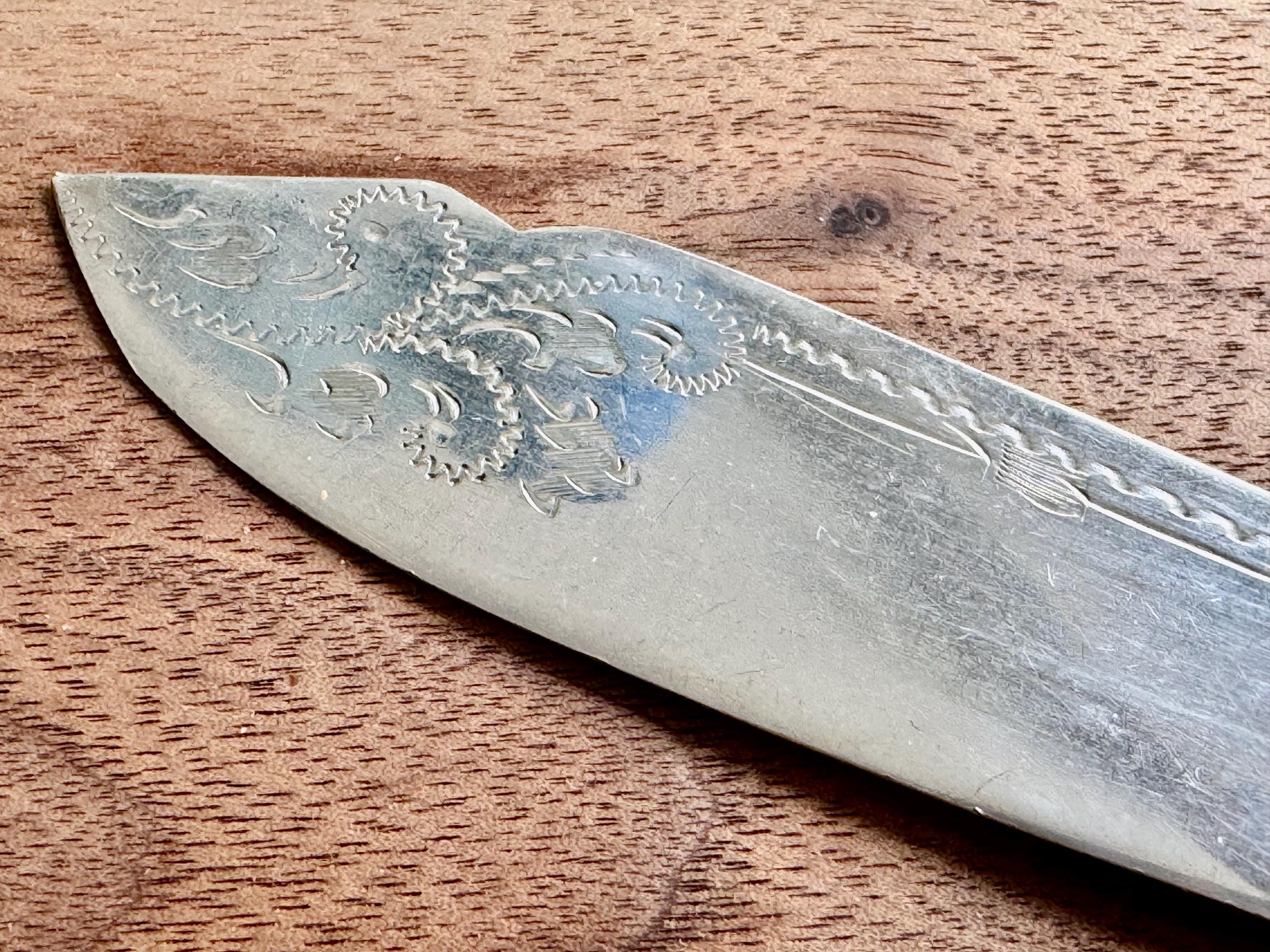 Antique Sterling Silver Handle Fish Knife – Ornate & Engraved – Sheffield 1923 – Silverplate Blade, detail view 4