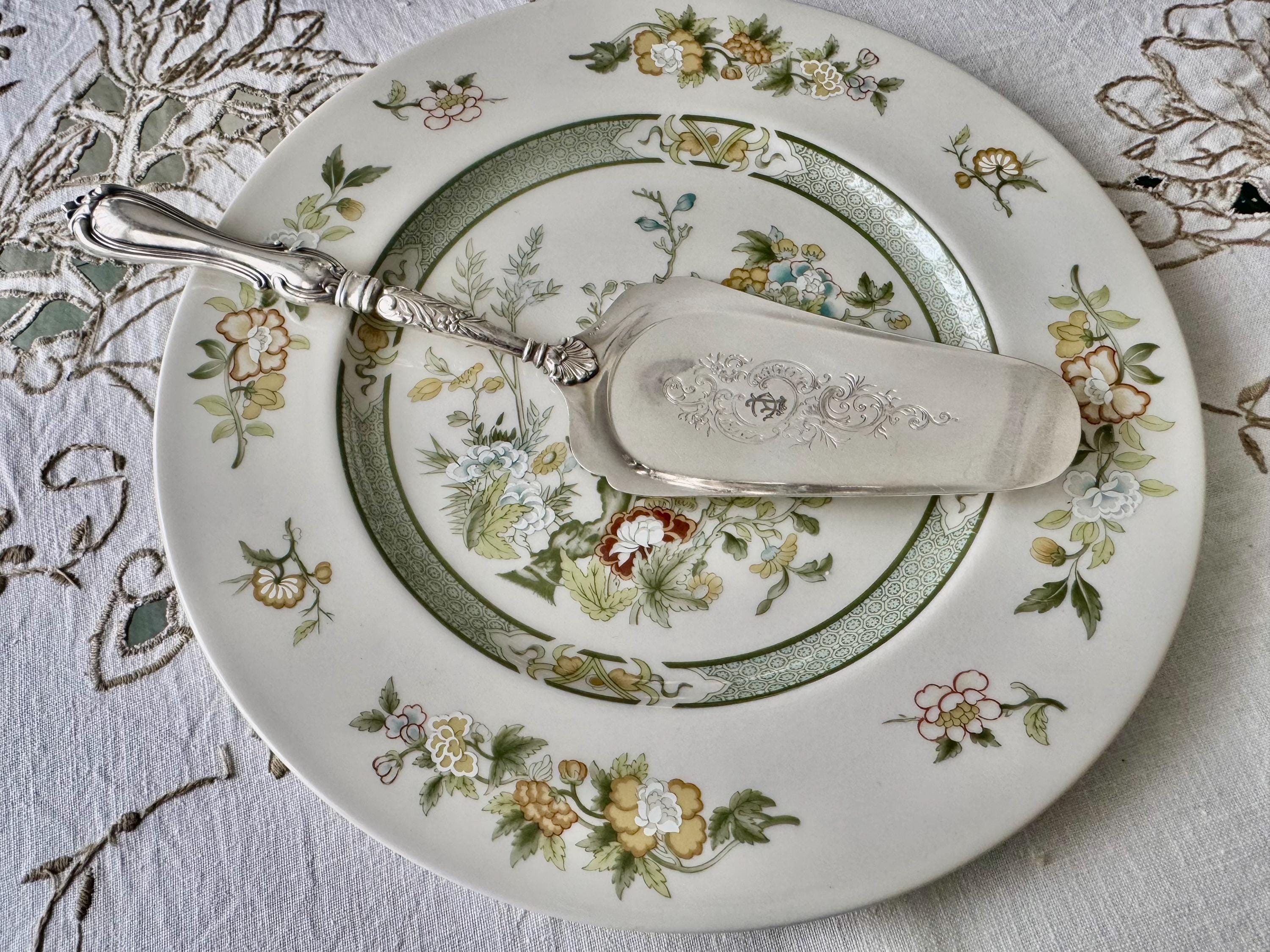 Antique WMF German Silverplate Cake Server – Ornate Engraved Serving Slice, detail view 5