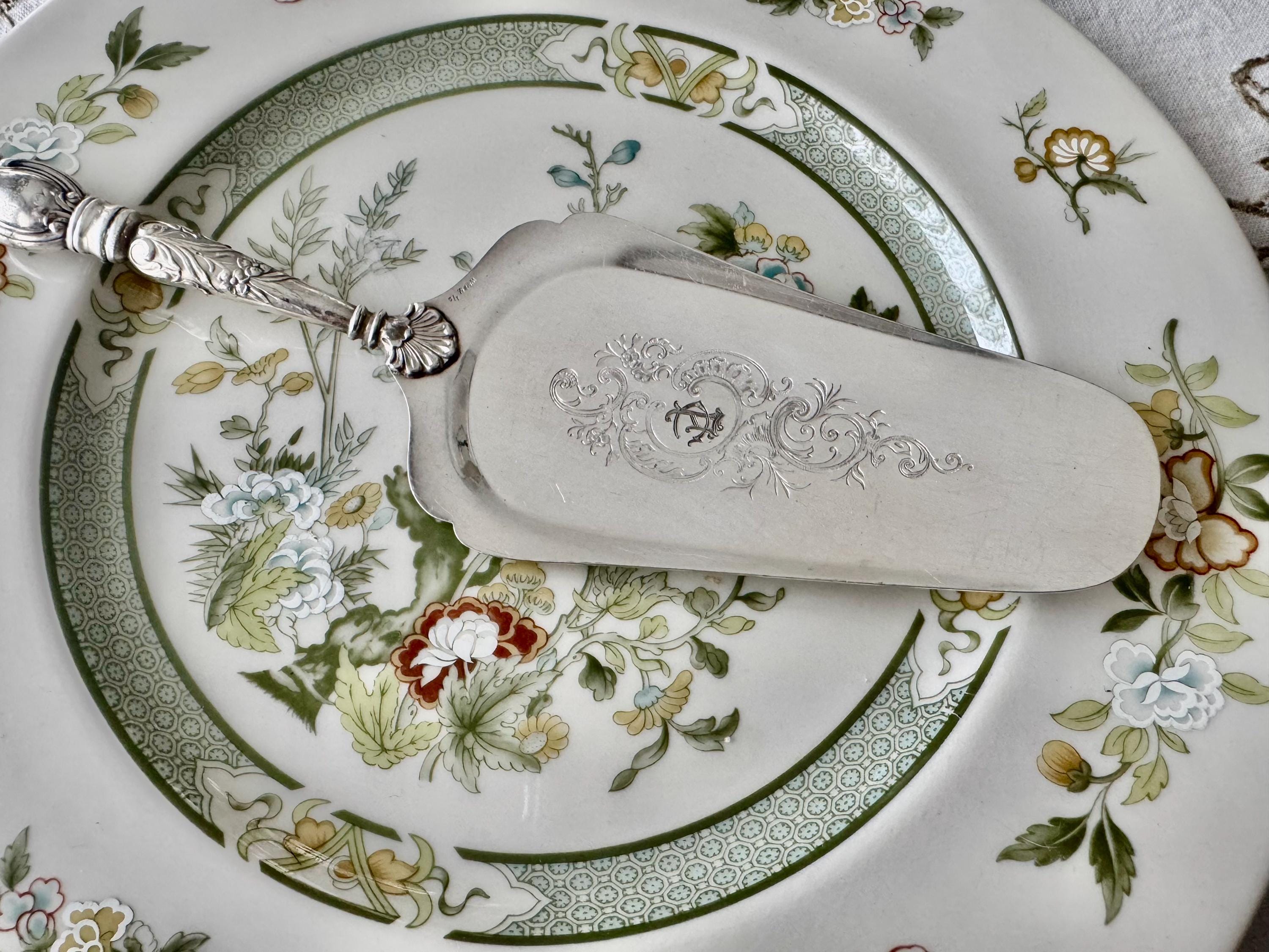 Antique WMF German Silverplate Cake Server – Ornate Engraved Serving Slice, detail view 7