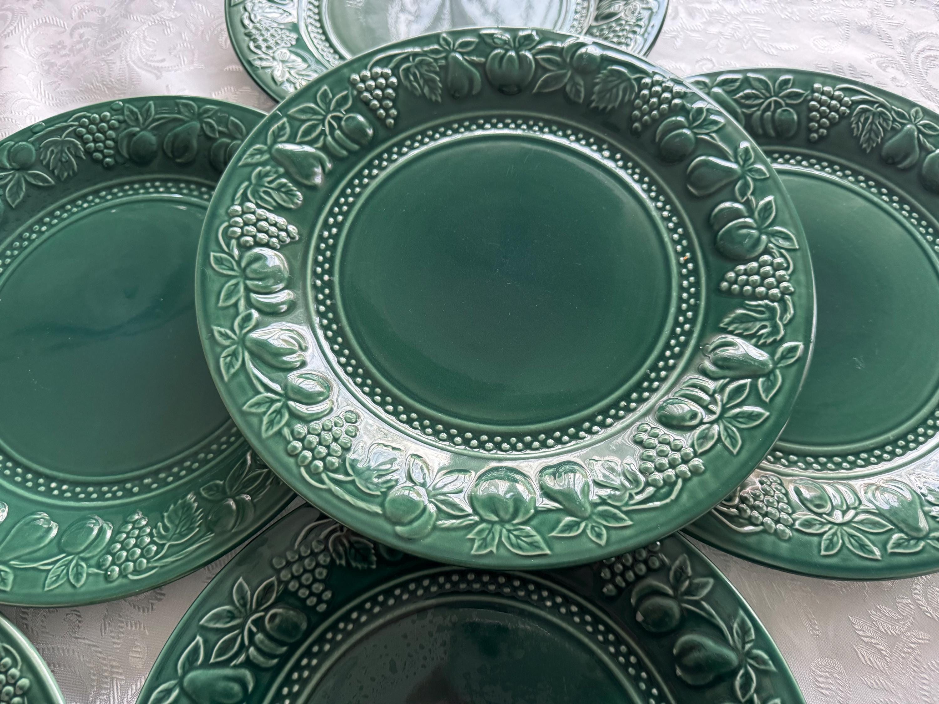 Corelle Stoneware Dinner Plate – 10.5” – Deep Green Fruit Border – Made in Thailand, detail view 9
