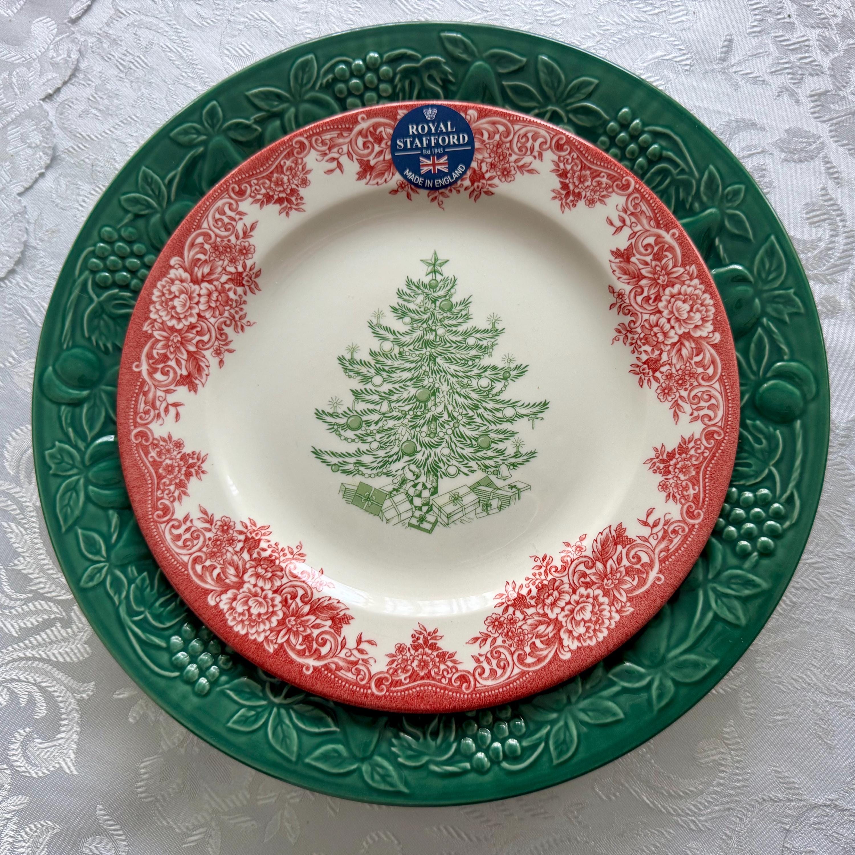 Corelle Stoneware Dinner Plate – 10.5” – Deep Green Fruit Border – Made in Thailand, detail view 2