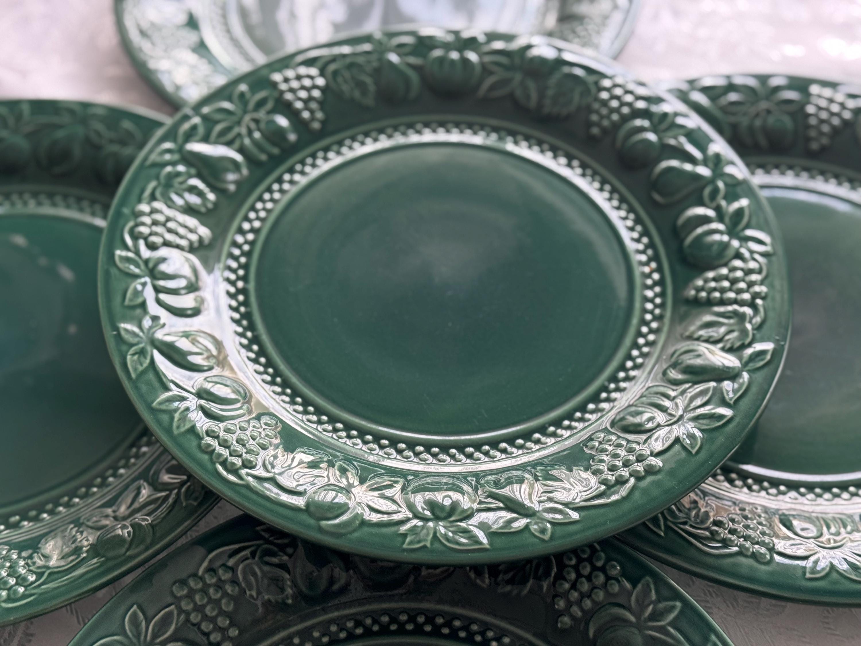 Corelle Stoneware Dinner Plate – 10.5” – Deep Green Fruit Border – Made in Thailand, detail view 5