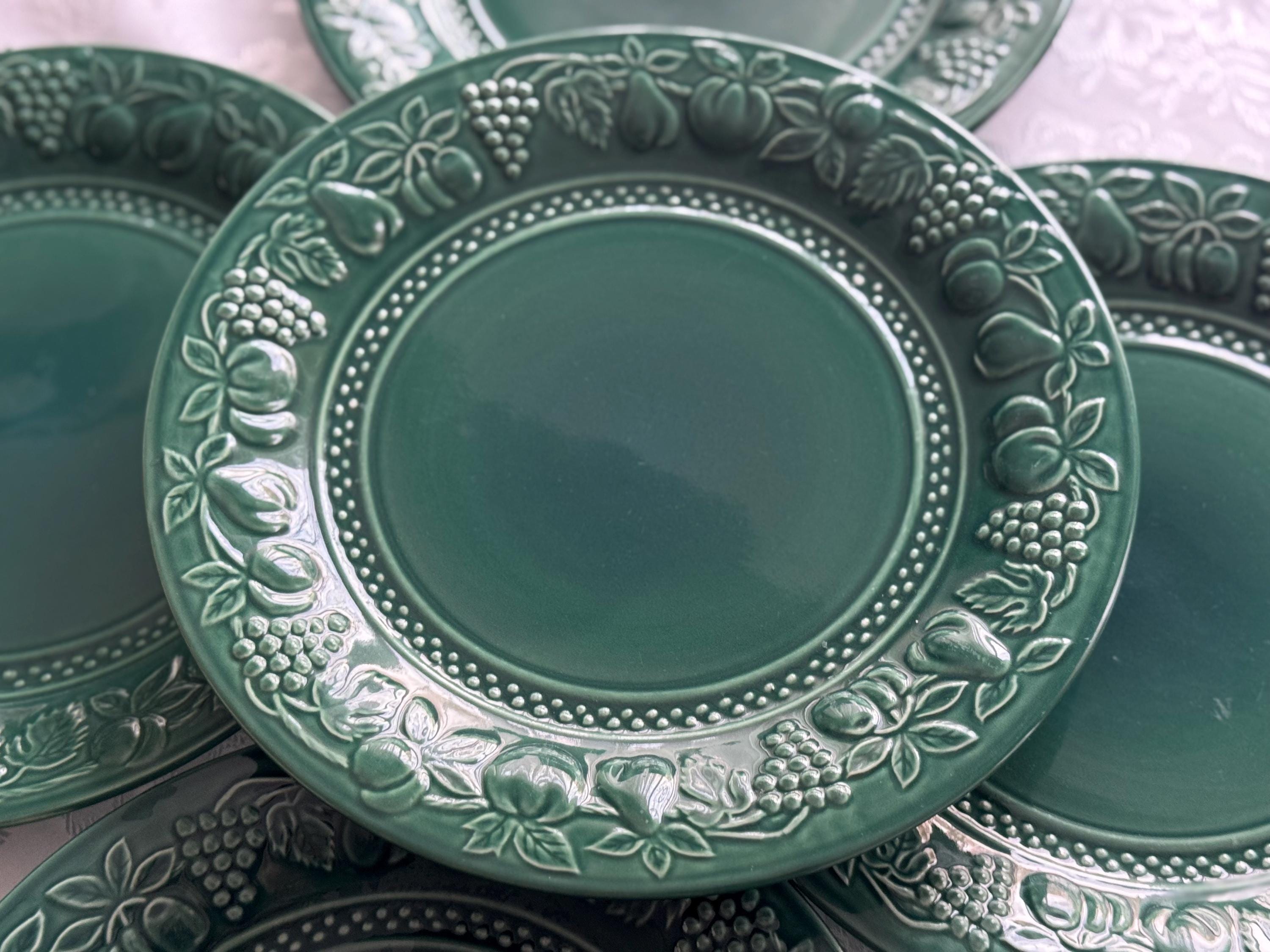 Corelle Stoneware Dinner Plate – 10.5” – Deep Green Fruit Border – Made in Thailand, detail view 6