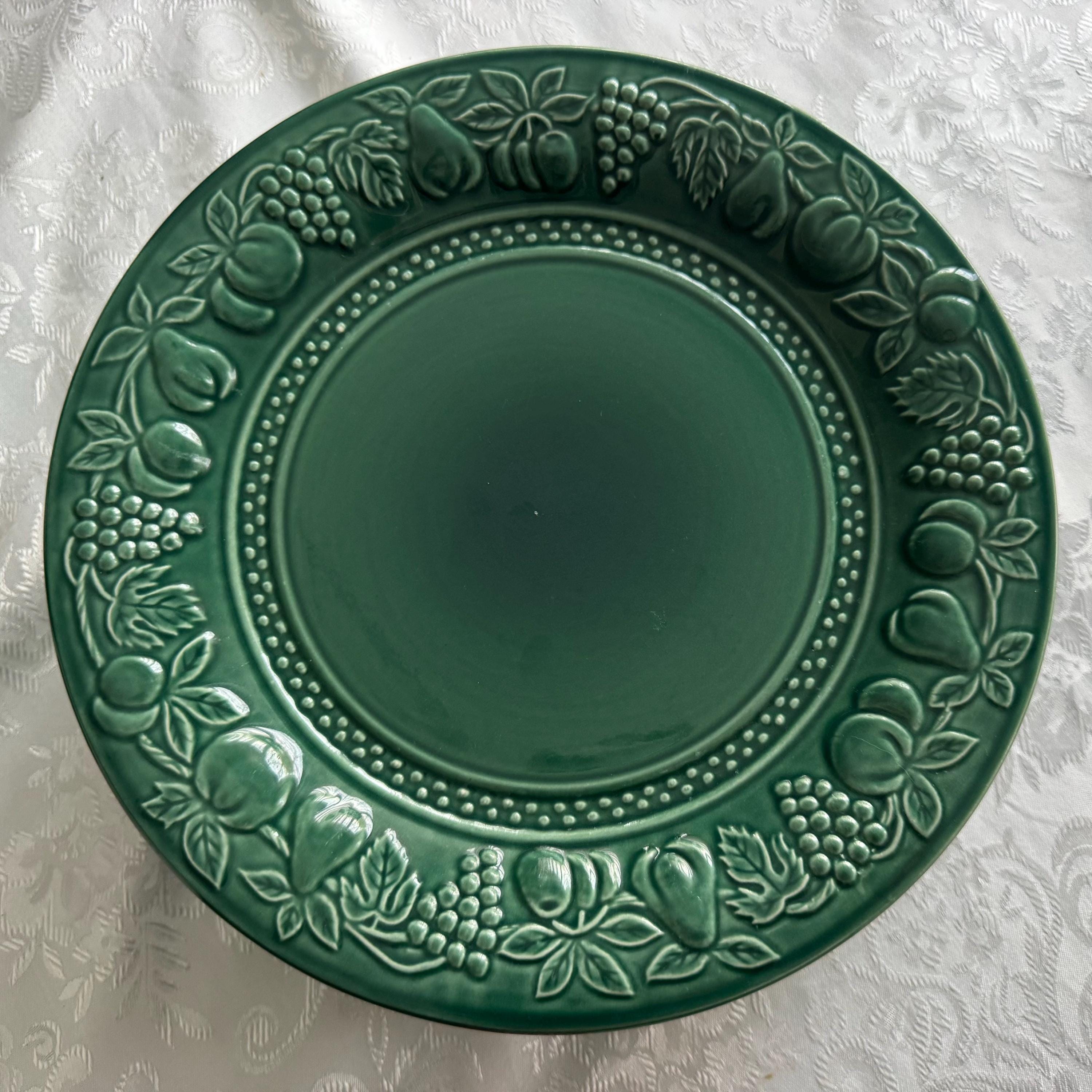 Corelle Stoneware Dinner Plate – 10.5” – Deep Green Fruit Border – Made in Thailand, detail view 8