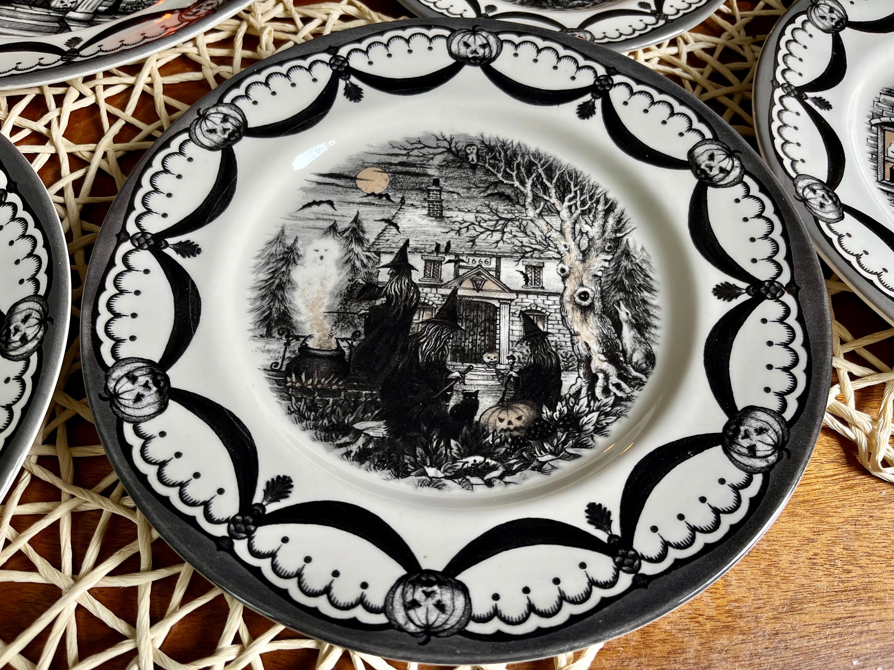Halloween Dinner Plate: Royal Stafford England Wicked Witches Coven (11"), detail view 9