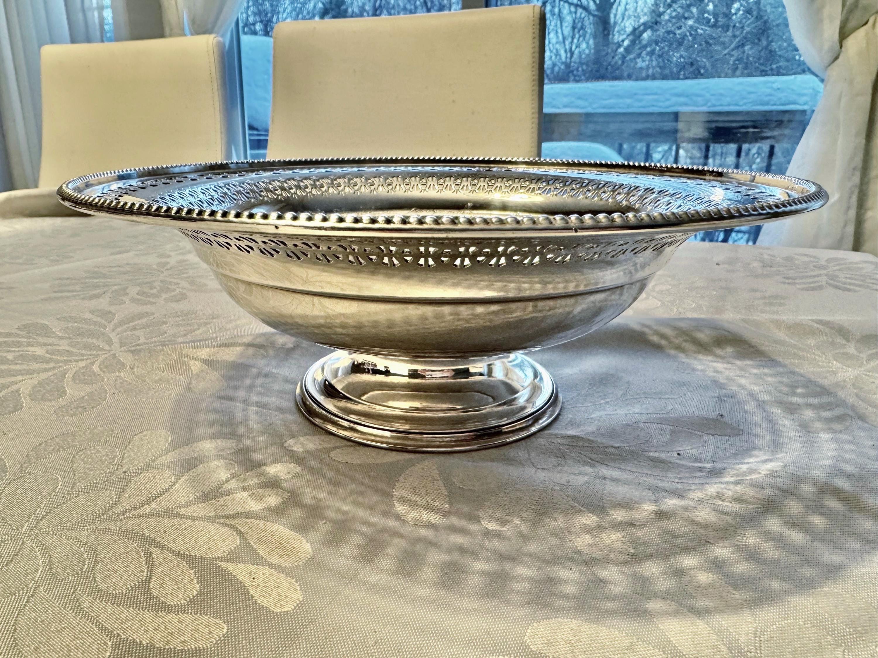 Heavy Antique Silverplate “Cavendish Plate” Pedestal Serving Bowl – Made in England, detail view 5