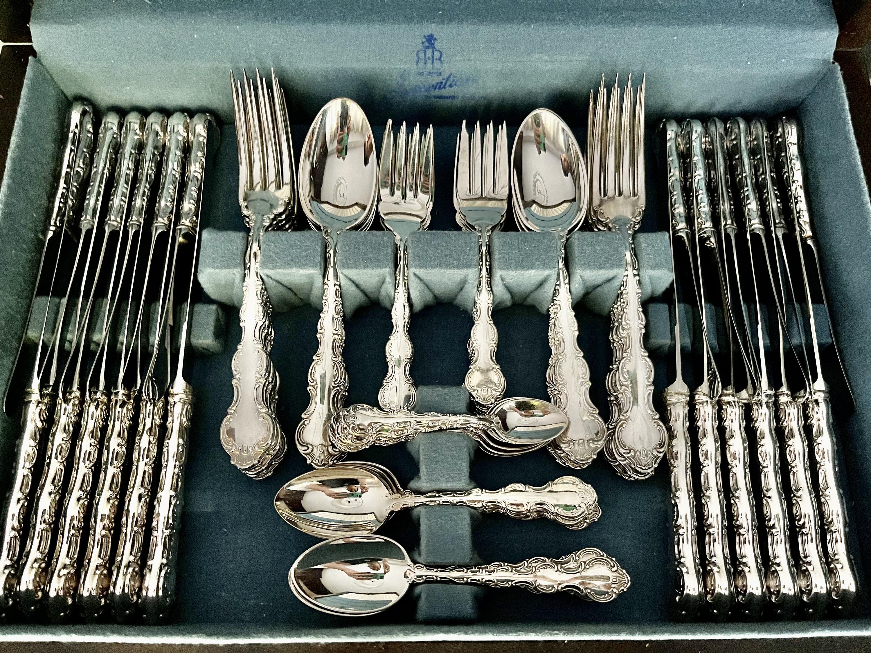 Huge Silverware Set for 12 Persons — Birks Regency Plate Silverplate — Louis De France, front view
