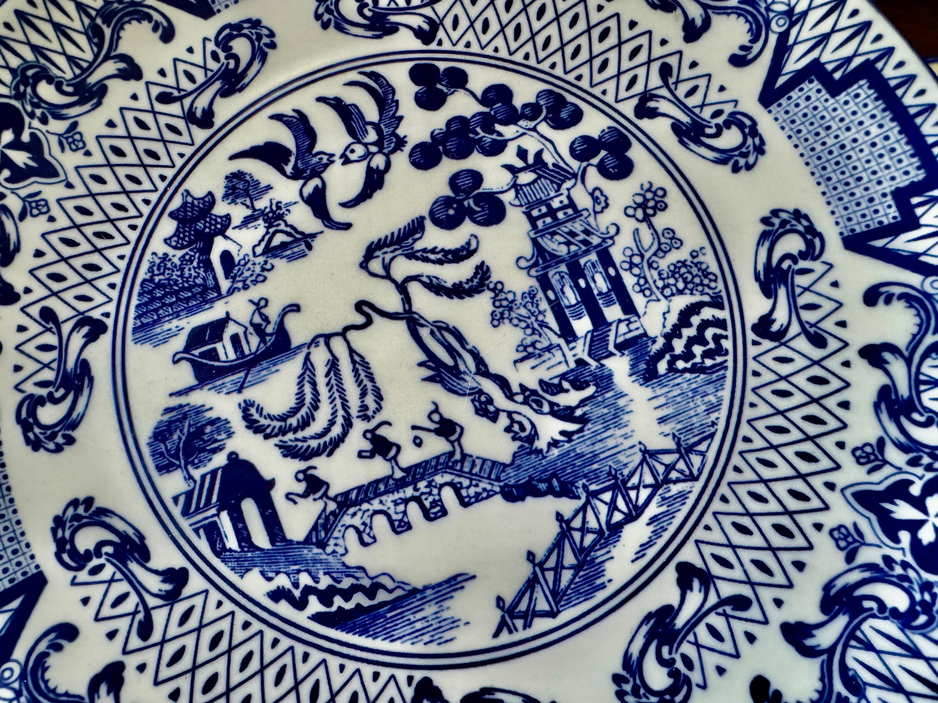 NEW English Blue Willow - Set of 4 Plates -  Eaton Fine Dining - British Design, front view