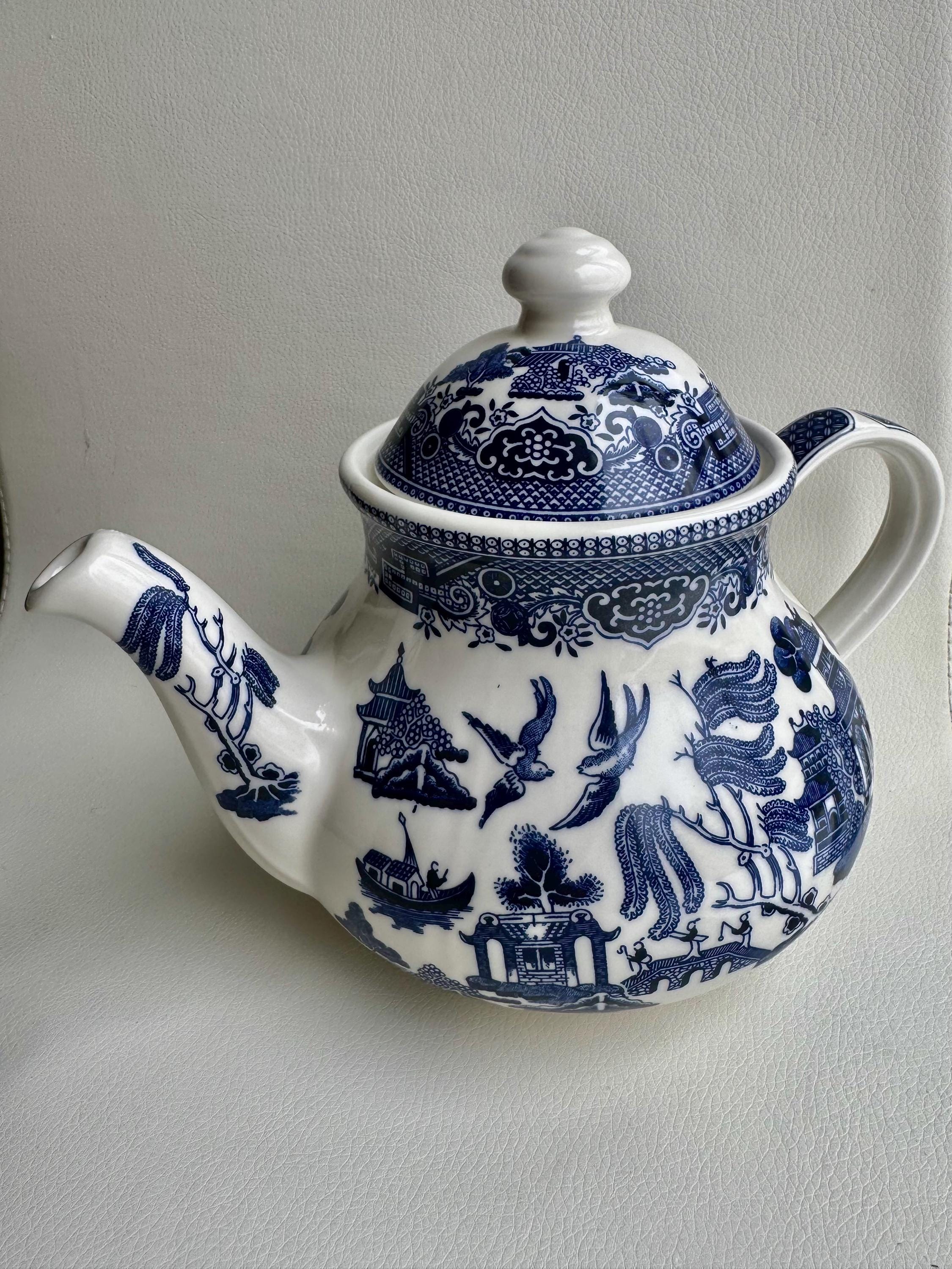 NEW English Queen’s Blue Willow Teapot with Lid - by Churchill England, detail view 1