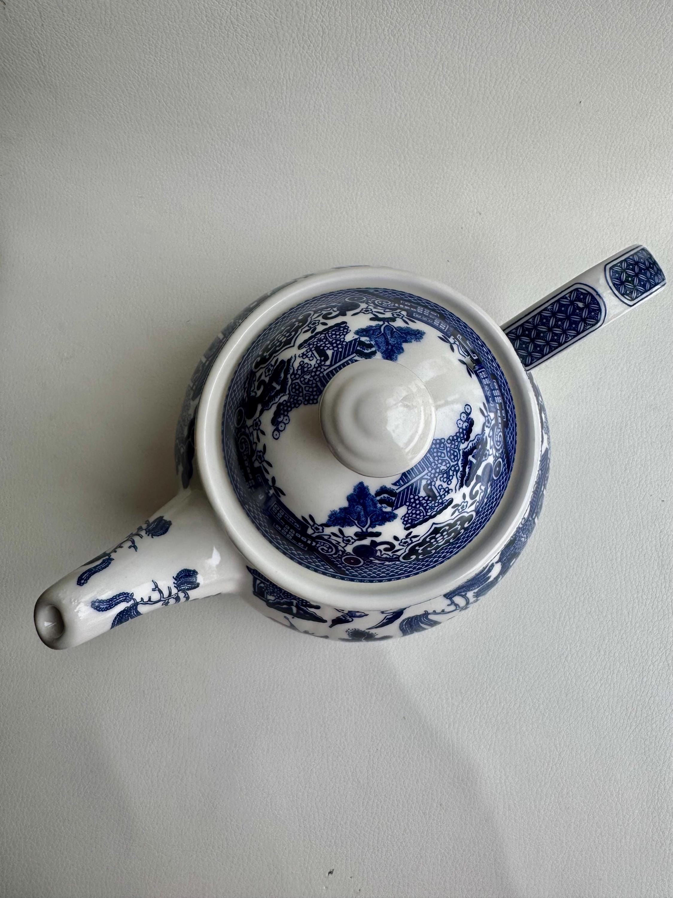 NEW English Queen’s Blue Willow Teapot with Lid - by Churchill England, detail view 7
