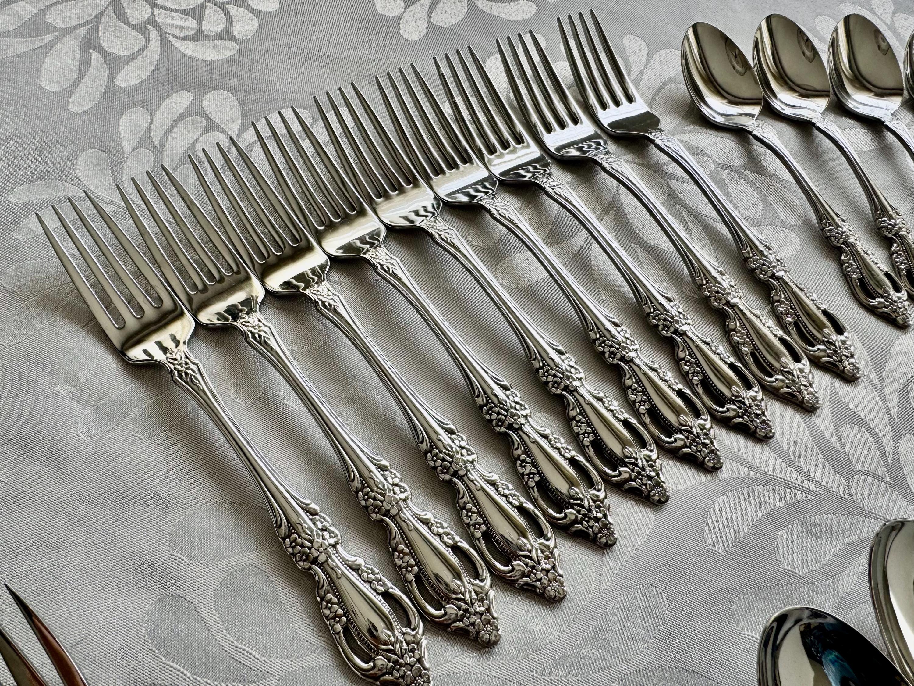 Oneida Silver “Raphael” Stainless Steel Flatware Set – Complete Service for 11 (55 Pieces) - Distinction Deluxe, detail view 6