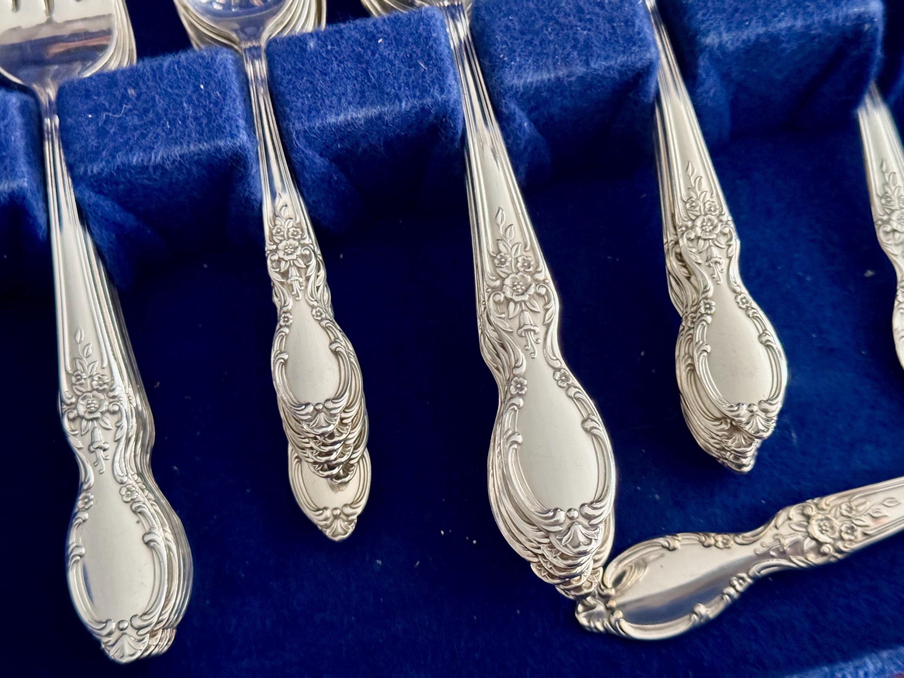 Victorian Rose Silverplate Flatware Set: 53-Piece Service for 8, detail view 1