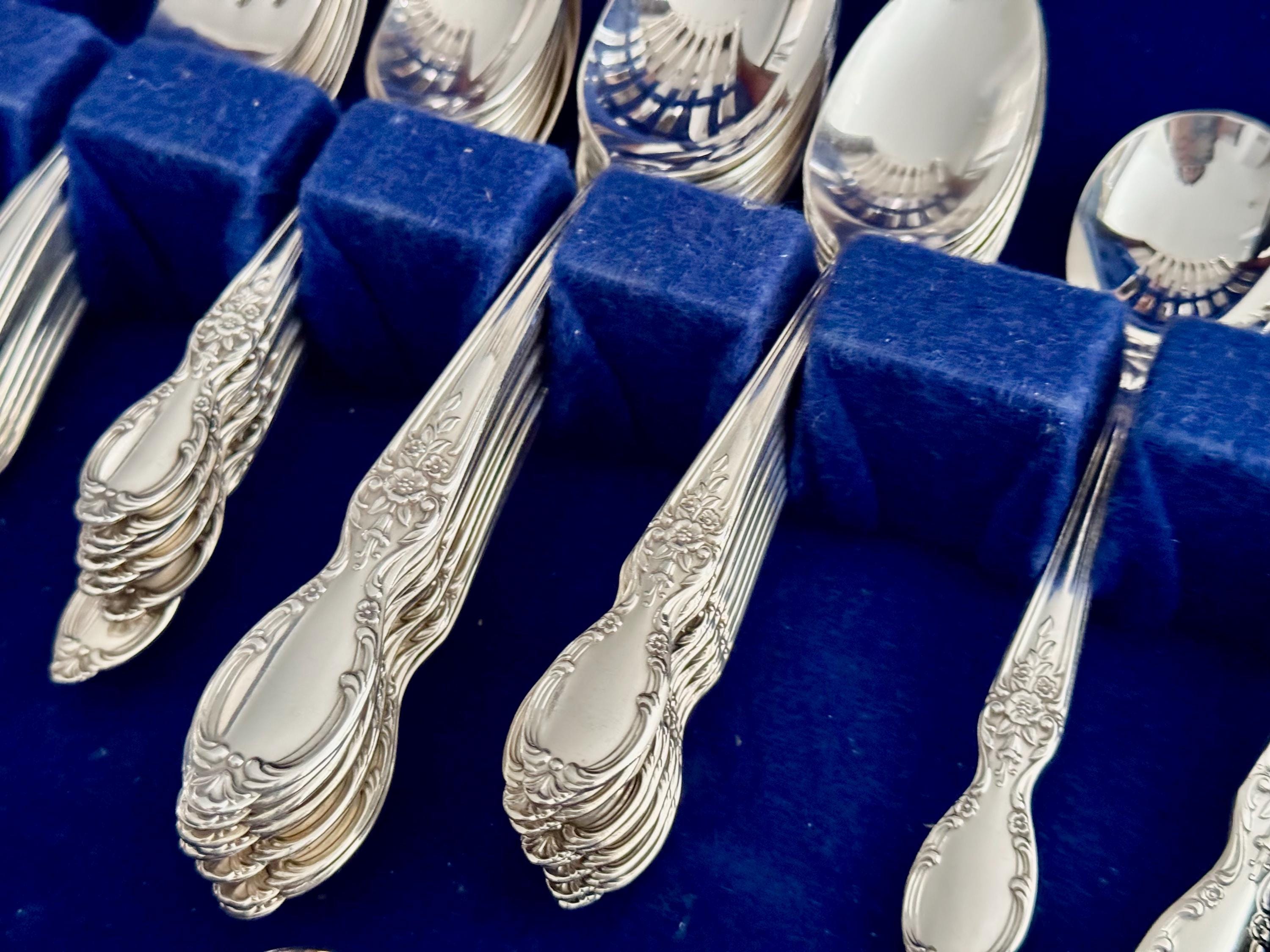 Victorian Rose Silverplate Flatware Set: 53-Piece Service for 8, detail view 3