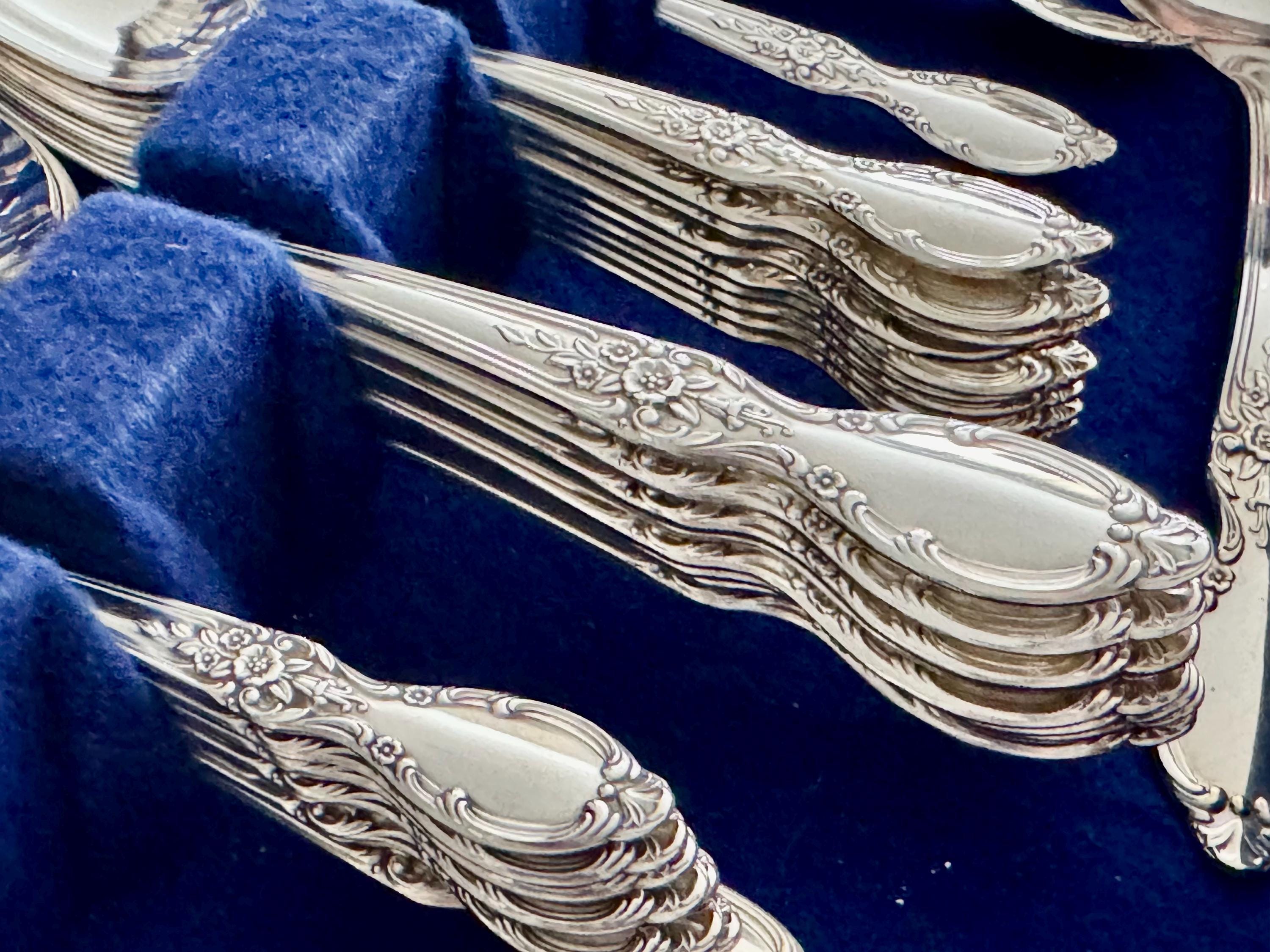 Victorian Rose Silverplate Flatware Set: 53-Piece Service for 8, detail view 6