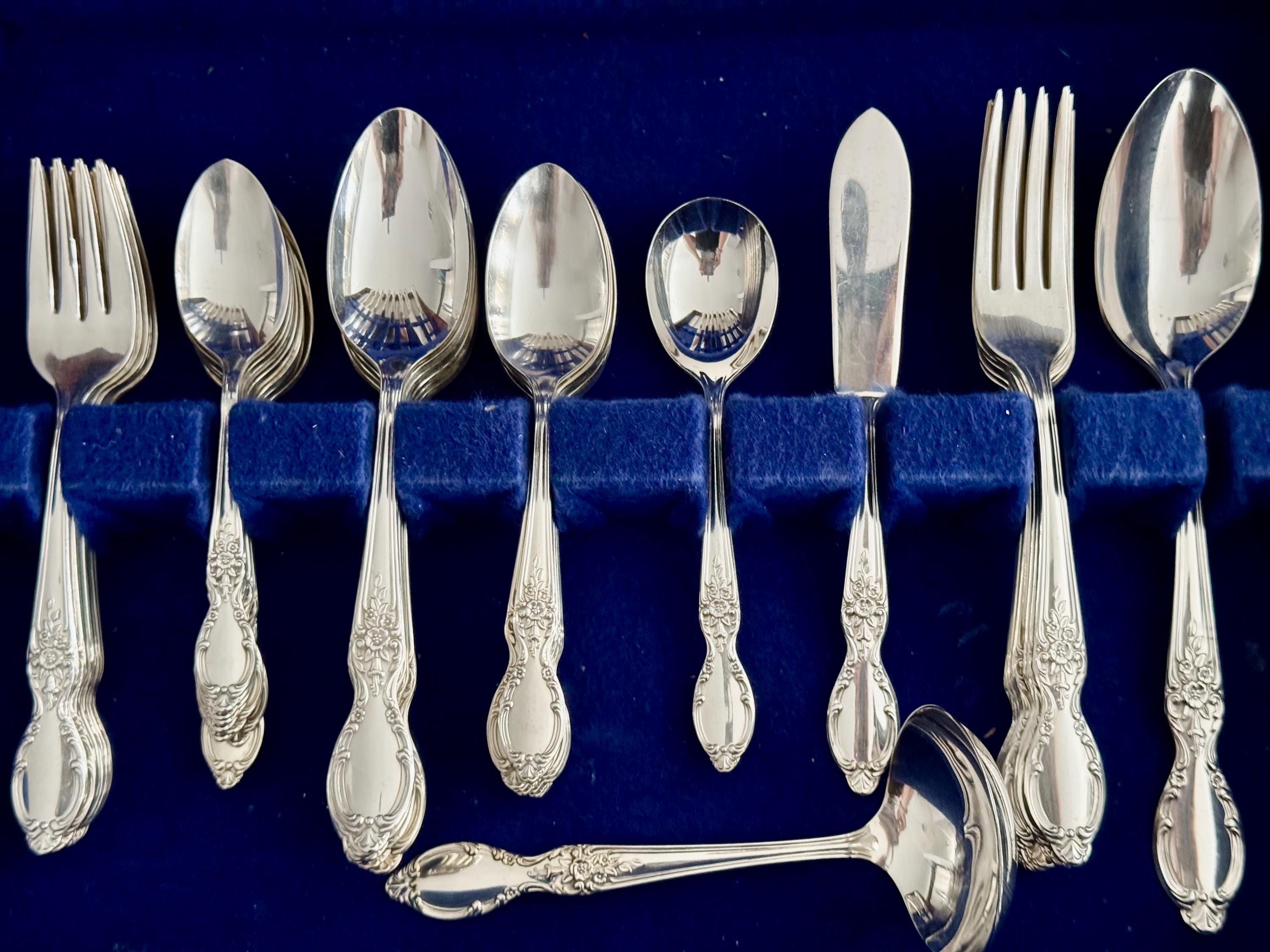 Victorian Rose Silverplate Flatware Set: 53-Piece Service for 8, detail view 7