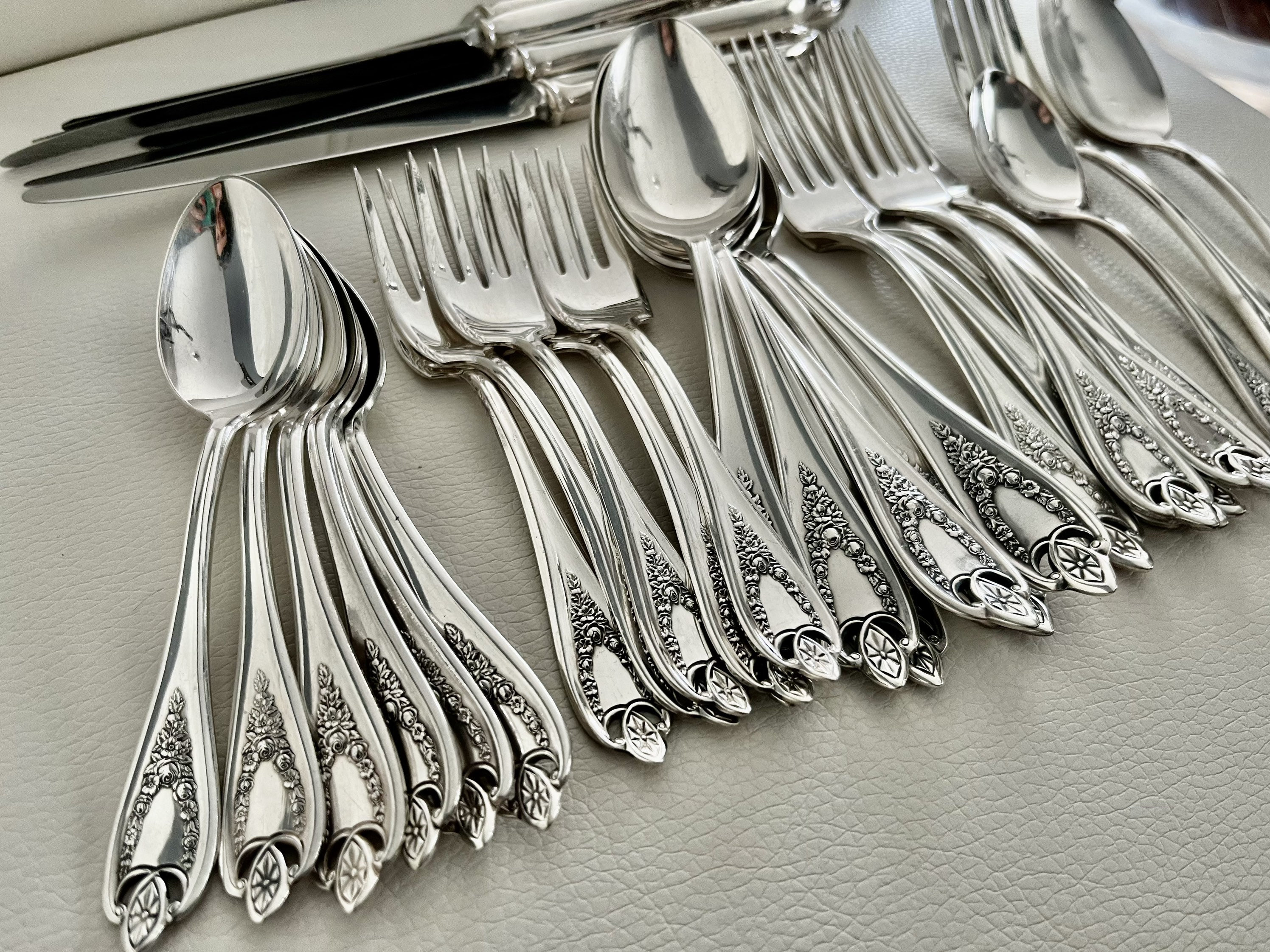 Vintage 1847 Rogers Old Colony Silverware Set for 8 and more: Art Nouveau Silverplate, front view