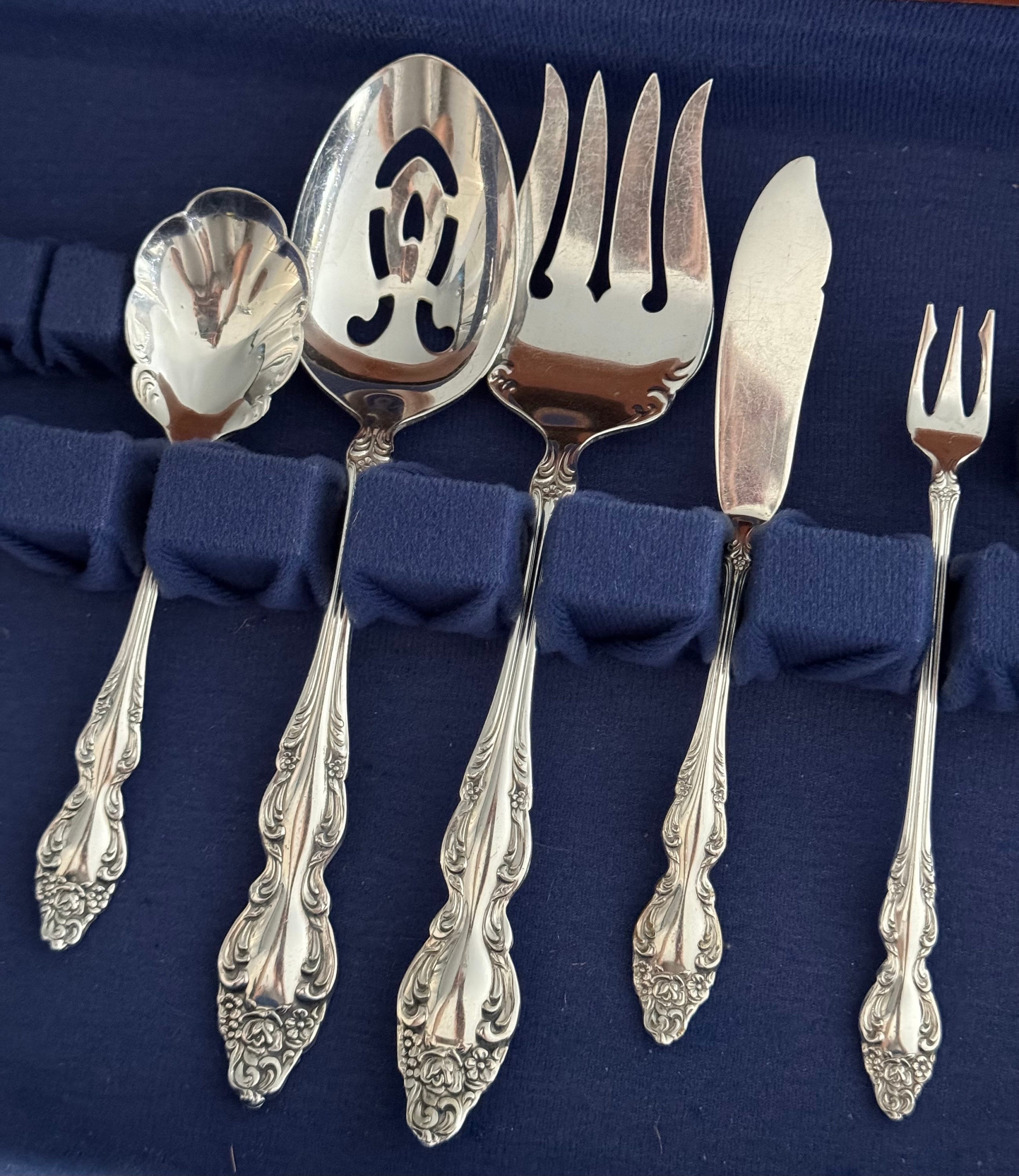 Vintage 1881 Rogers Oneida Ltd “Baroque Rose” 1967 Complete Silver Plated Silverware Set for 8 or 12 Persons, front view