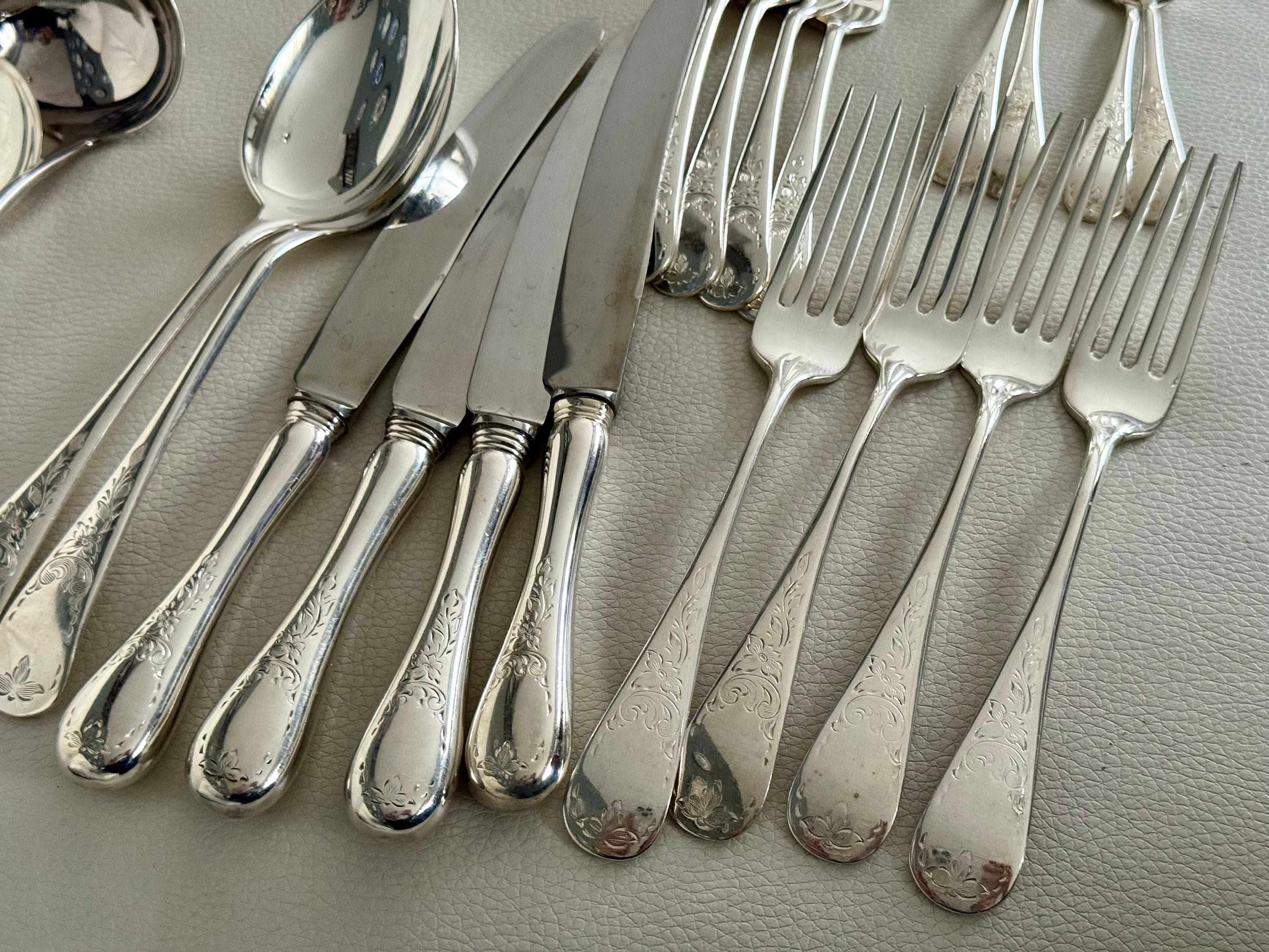 Vintage Birks Regency - Silver Plated - Queen Mary - Complete Set for 6 or 12 Persons, front view