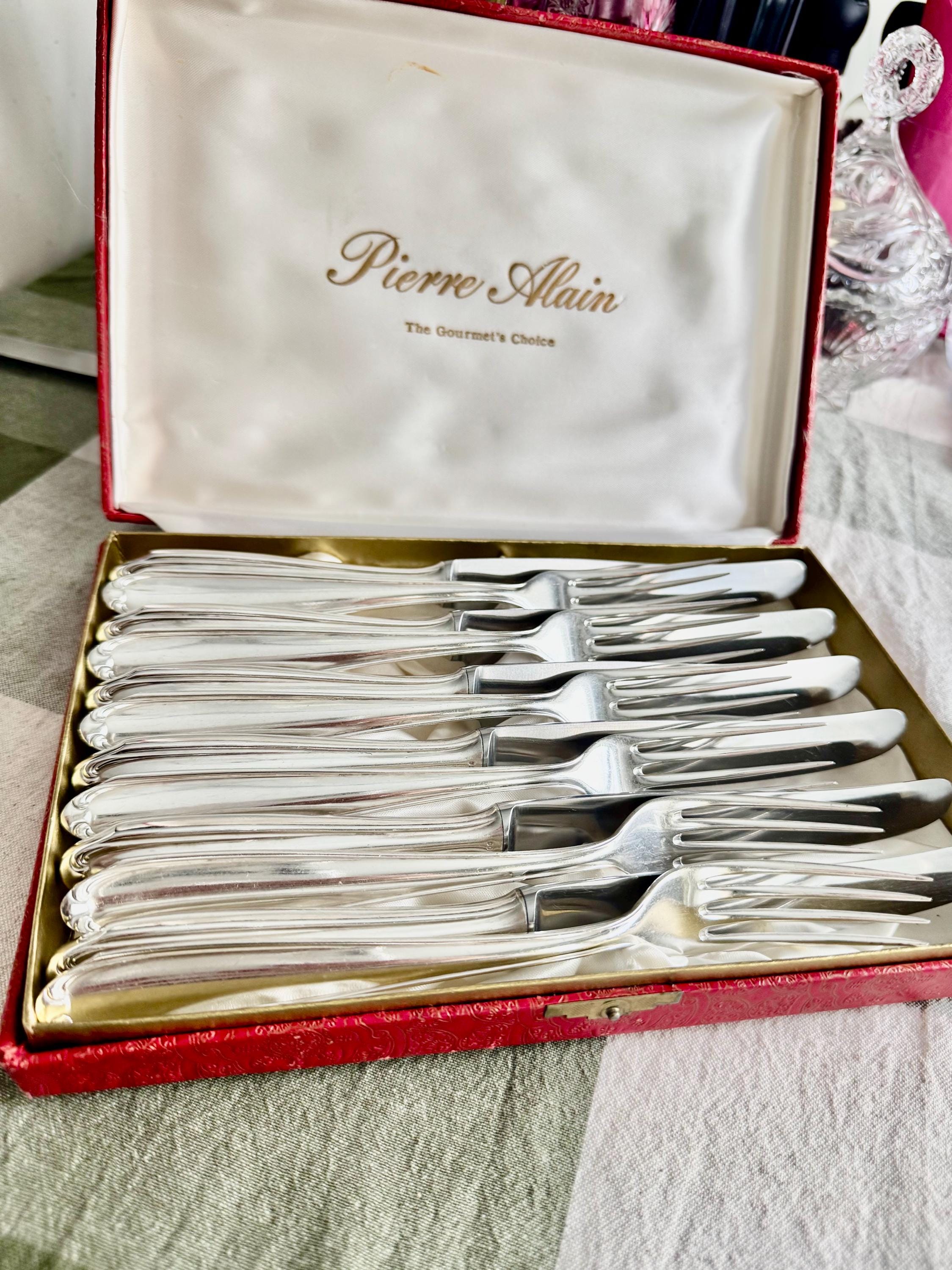 Vintage German Silverplate Flatware Set for 6 – Pierre Alain Box, front view