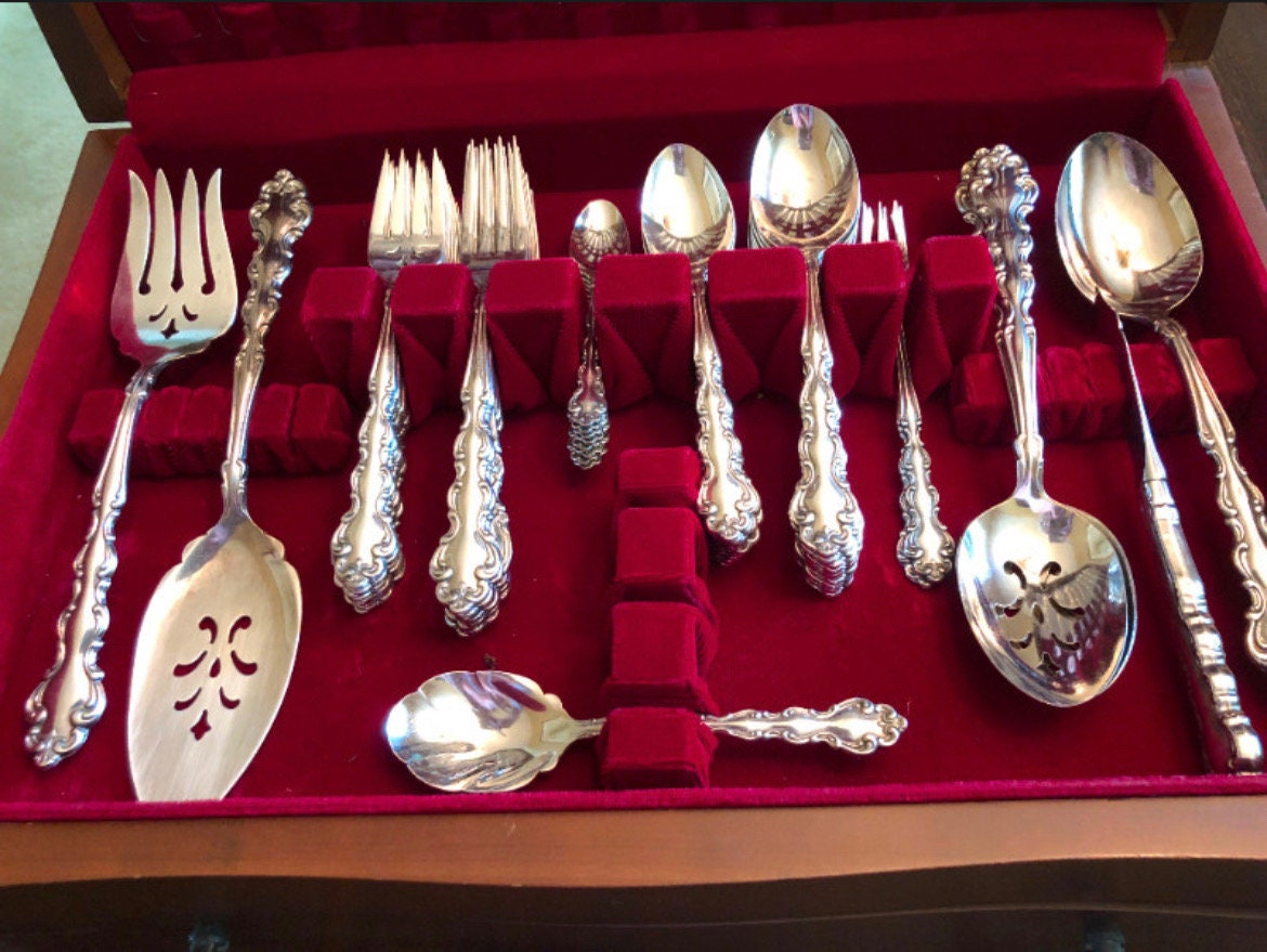 Vintage Oneida Silverplate Flatware Set: Modern Baroque Complete Service for 8, front view