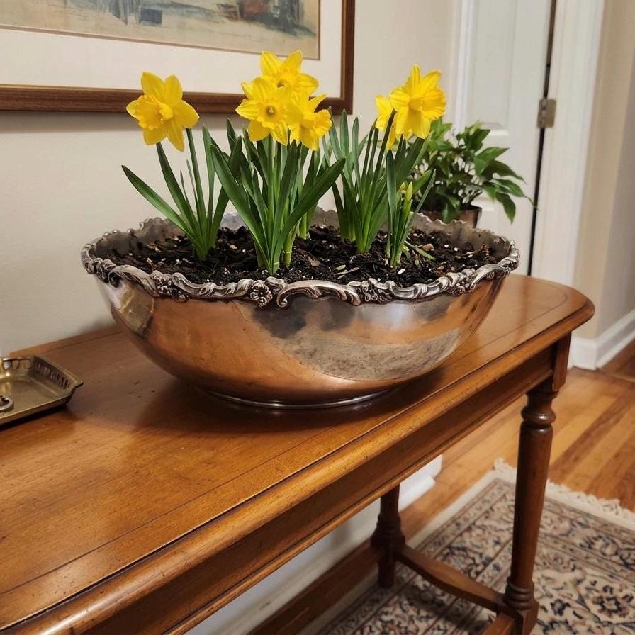 Vintage Standard Silver Co Canada Bowl – Ornate Floral Rim Serving Dish – 9”, front view