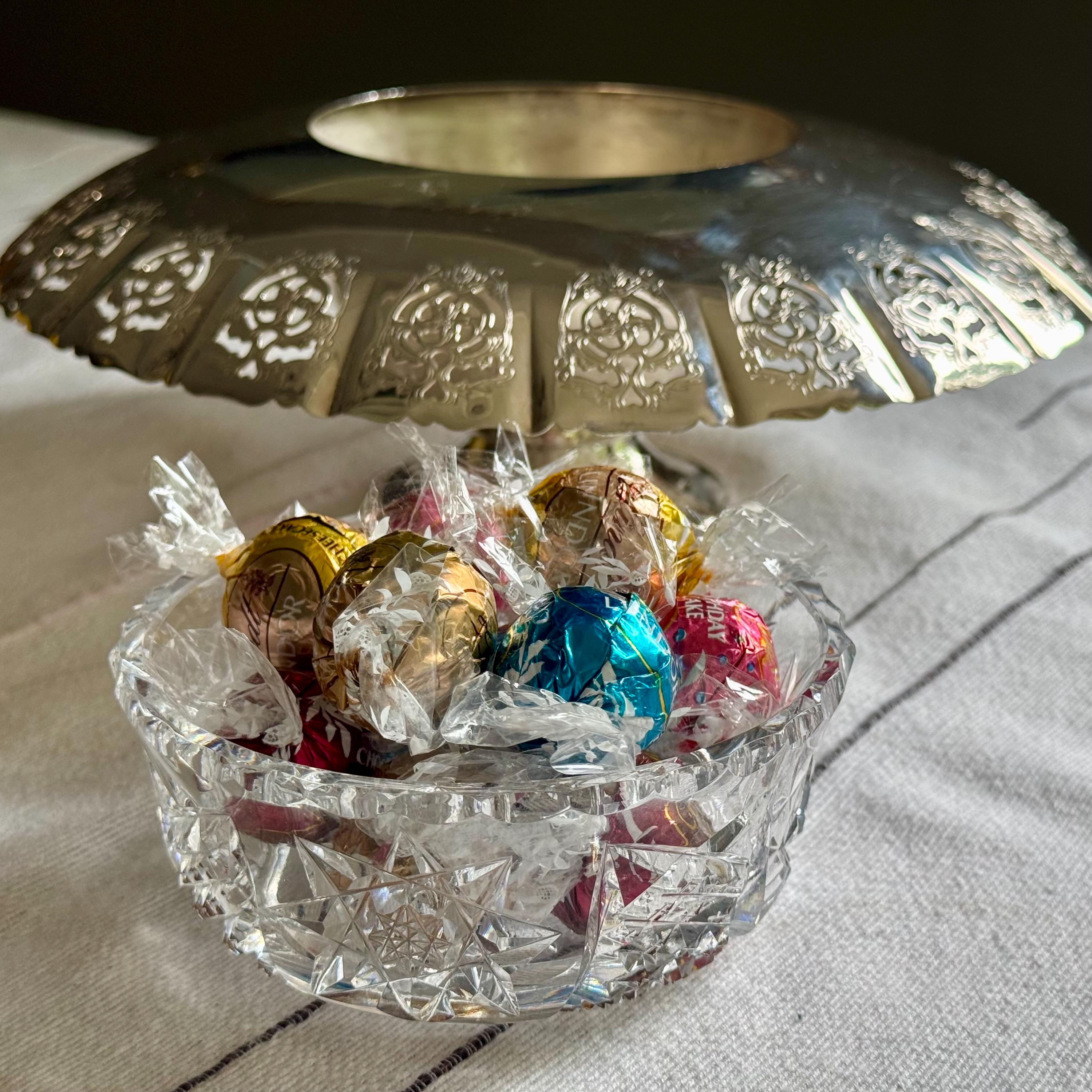 Vintage Victorian Plate Silver-Plated Centerpiece with Star-Cut Crystal Insert – Ornate Perforated Rim, front view