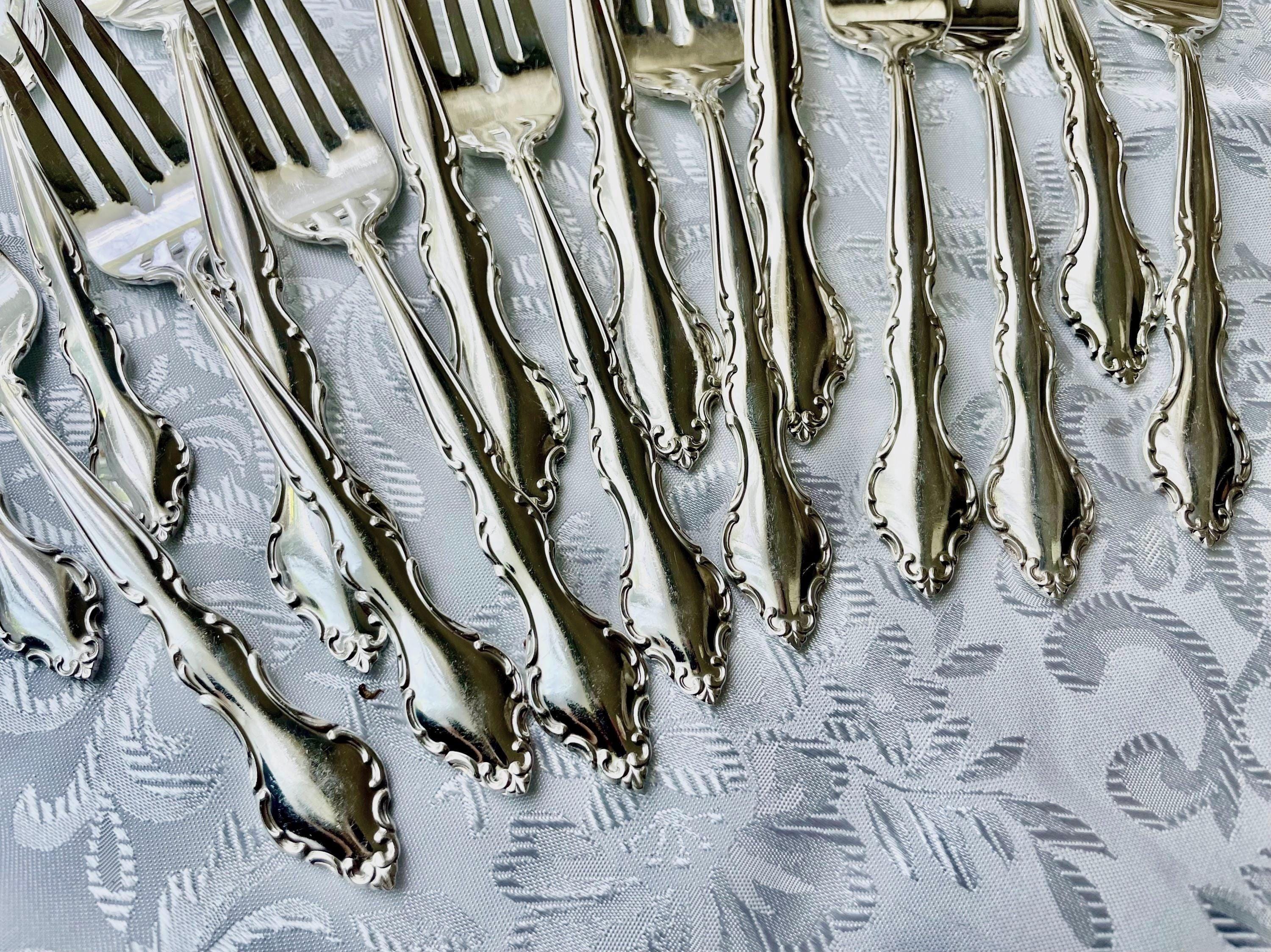 Vintage Wakefield Silverplate Silverware Set: 15 Pcs, International Silver, front view